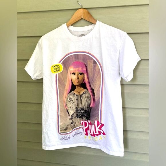 NICKI MINAJ Pink Friday World Tour t-shirt sz M EUC Barbie extra long hair music - Picture 1 of 11